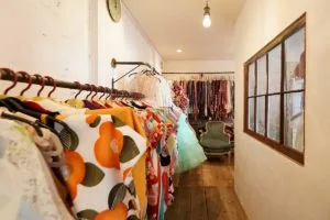 エーエムフォトの衣装