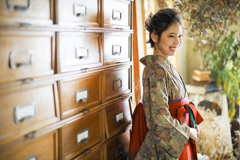 エーエムフォトで撮影する卒業袴の写真