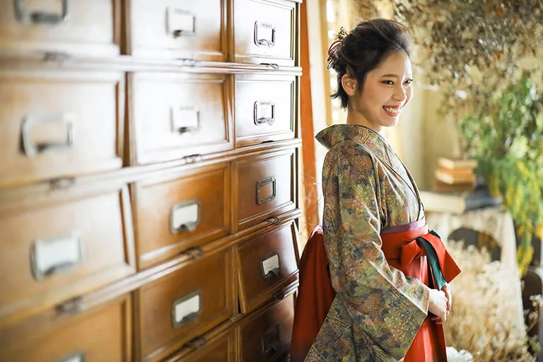 エーエムフォトで撮影する卒業袴の写真